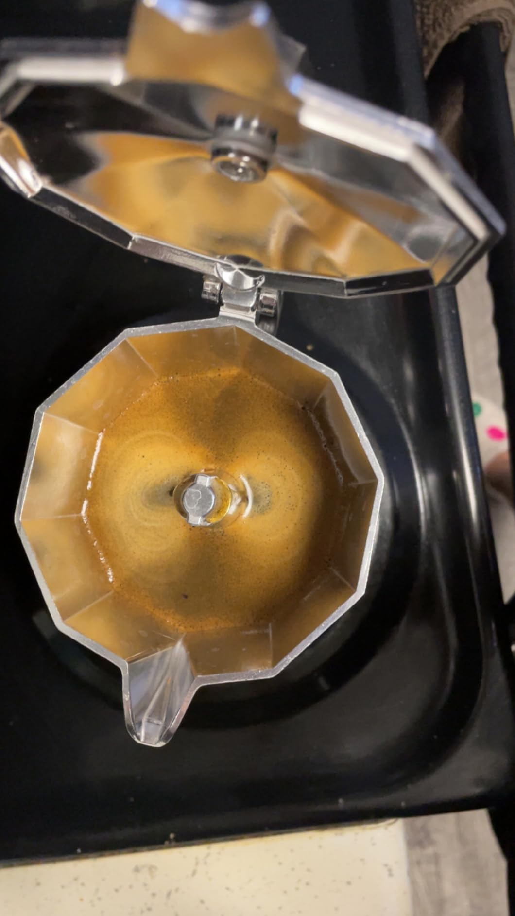 Primula Classic Stovetop Espresso and Coffee Maker, Moka Pot for Italian and Cuban Café Brewing, Greca Coffee Maker, Cafeteras, 6 Espresso Cups, Silver customer photo 1