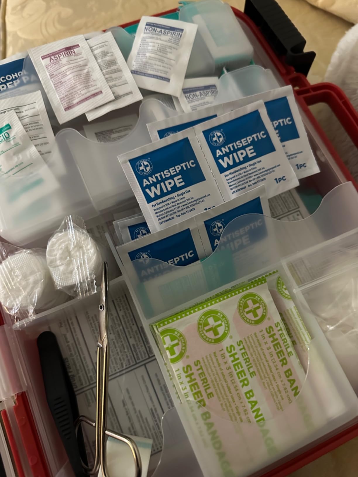 Be Smart Get Prepared First Aid Kit Hard Red Case 326 Pieces Exceeds OSHA and ANSI Guidelines 100 People - Office, Home, Car, School, Emergency, Survival, Camping, Hunting and Sports (20HBC01015REV3) customer photo 2