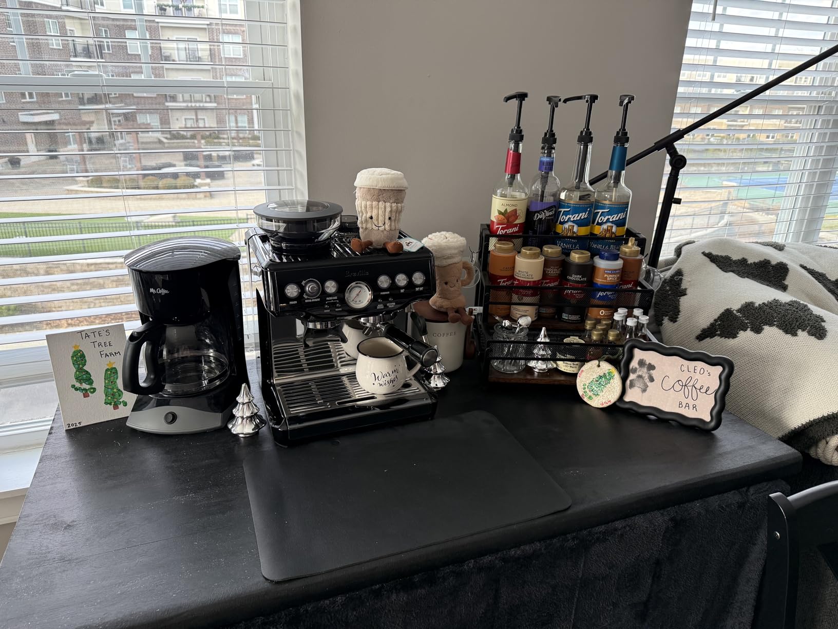 Mr. Coffee Black Coffee Maker, 12 Cups, with Auto Pause and Glass Carafe, Perfect for Home and Office Use customer photo 2
