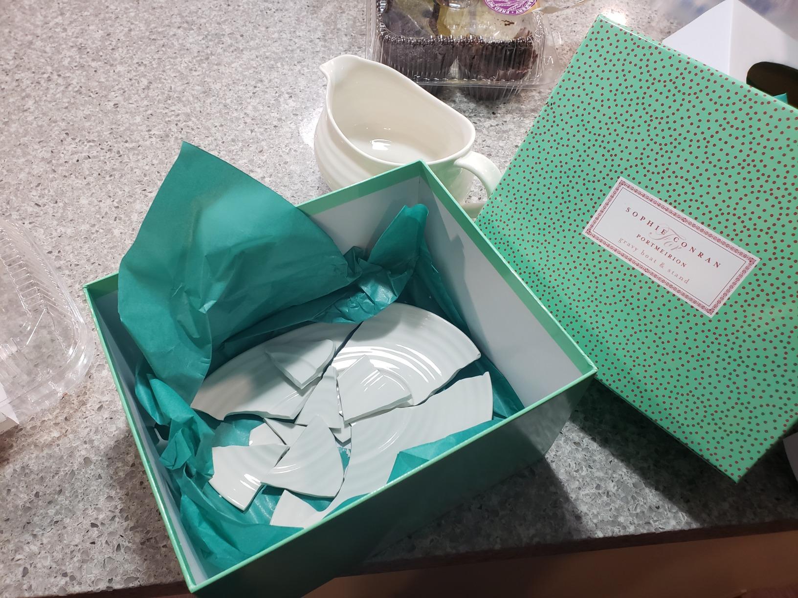 Portmeirion Sophie Conran Gravy Boat with Stand, 24 oz Fine Porcelain White Sauce Server customer photo 1