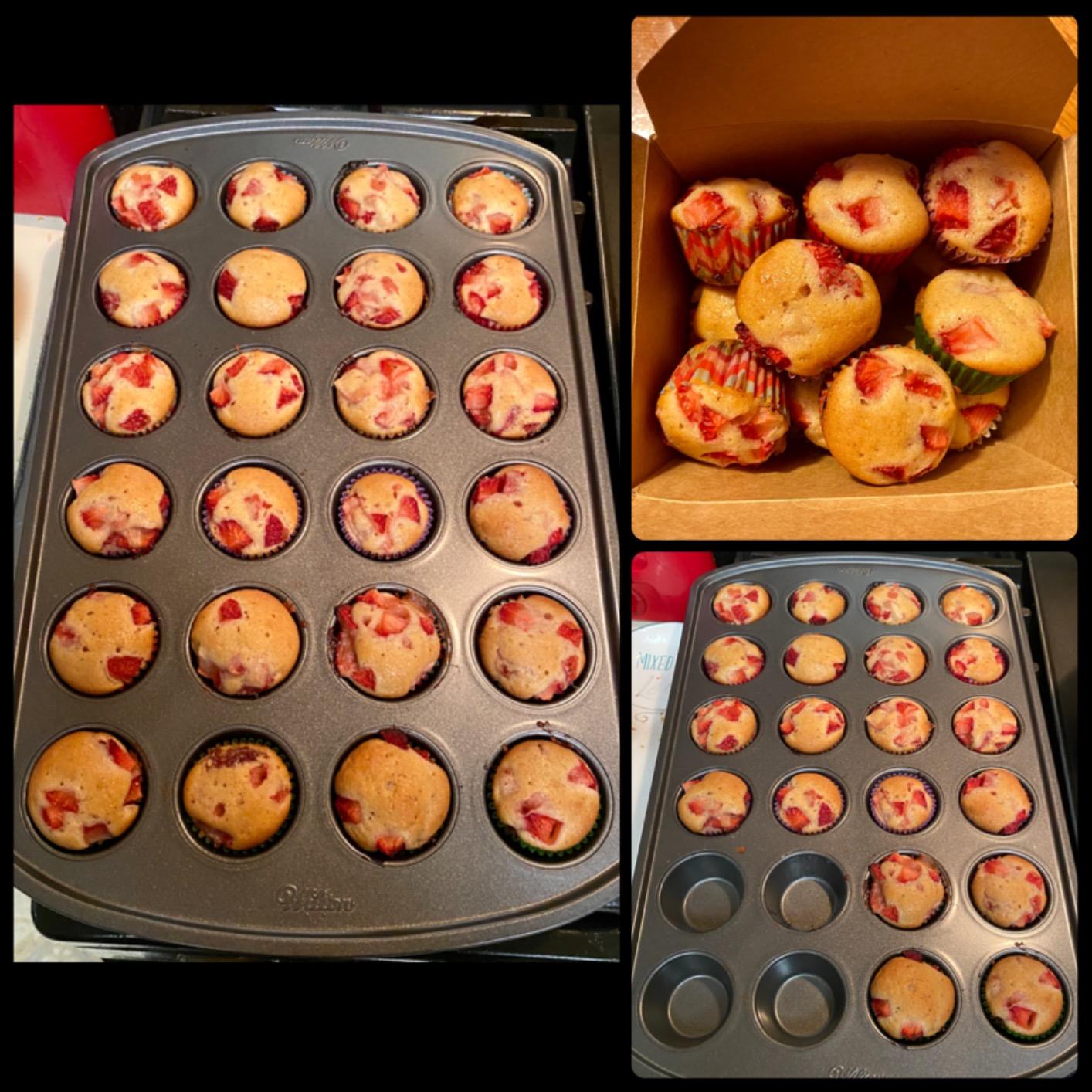 Wilton Gold Non-Stick 24-cup Muffin Pan, Cold-Rolled Steel Bakeware, Made without PFAs, 16 x 10 x 1 in., Packaging may Vary customer photo 2