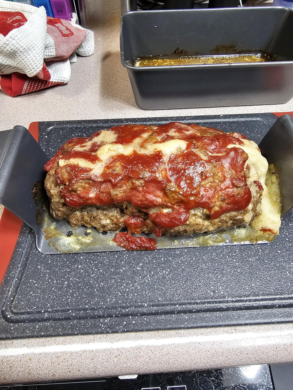 Chicago Metallic 2-Piece Healthy Meatloaf Pan with Draining Insert Professional Grade Non-Stick Carbon Steel Baking Pan with Lift and Serve Feature, 12.2 inch, Grey customer photo 2