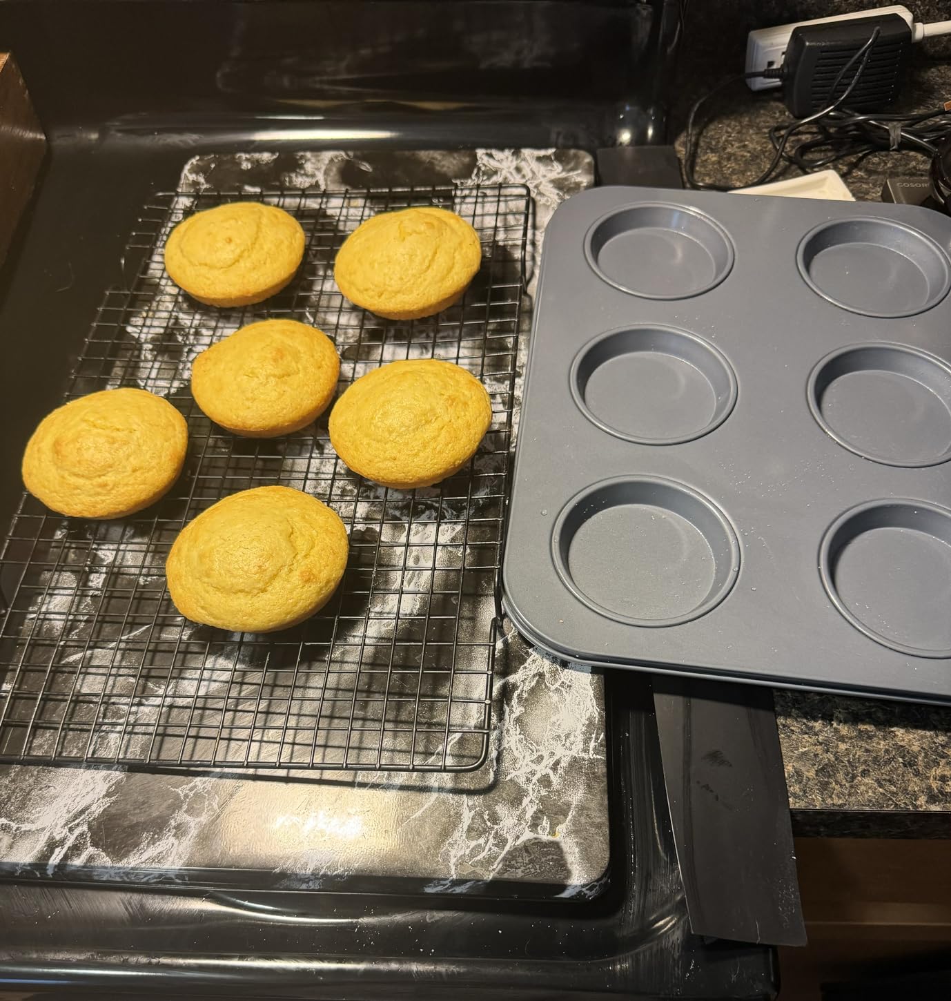Fox Run Mini Cheesecake Pan with Removable Bottoms, Non-Stick, 10.5 x 14 x 1.5 inches customer photo 2