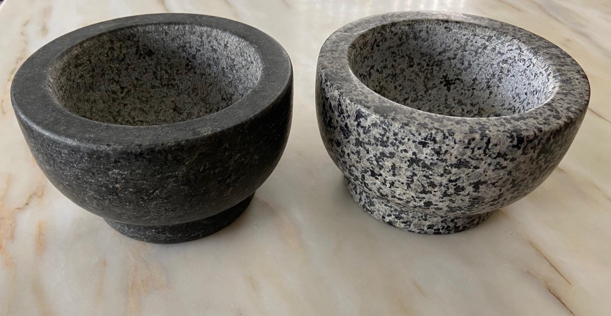 Cole & Mason 5.5-inch Granite Mortar & Pestle - Unpolished Stone Mortar & Pestle for Kitchen - Small Grinding Bowl for Herbs and Spices - Black, 8 pounds customer photo 1