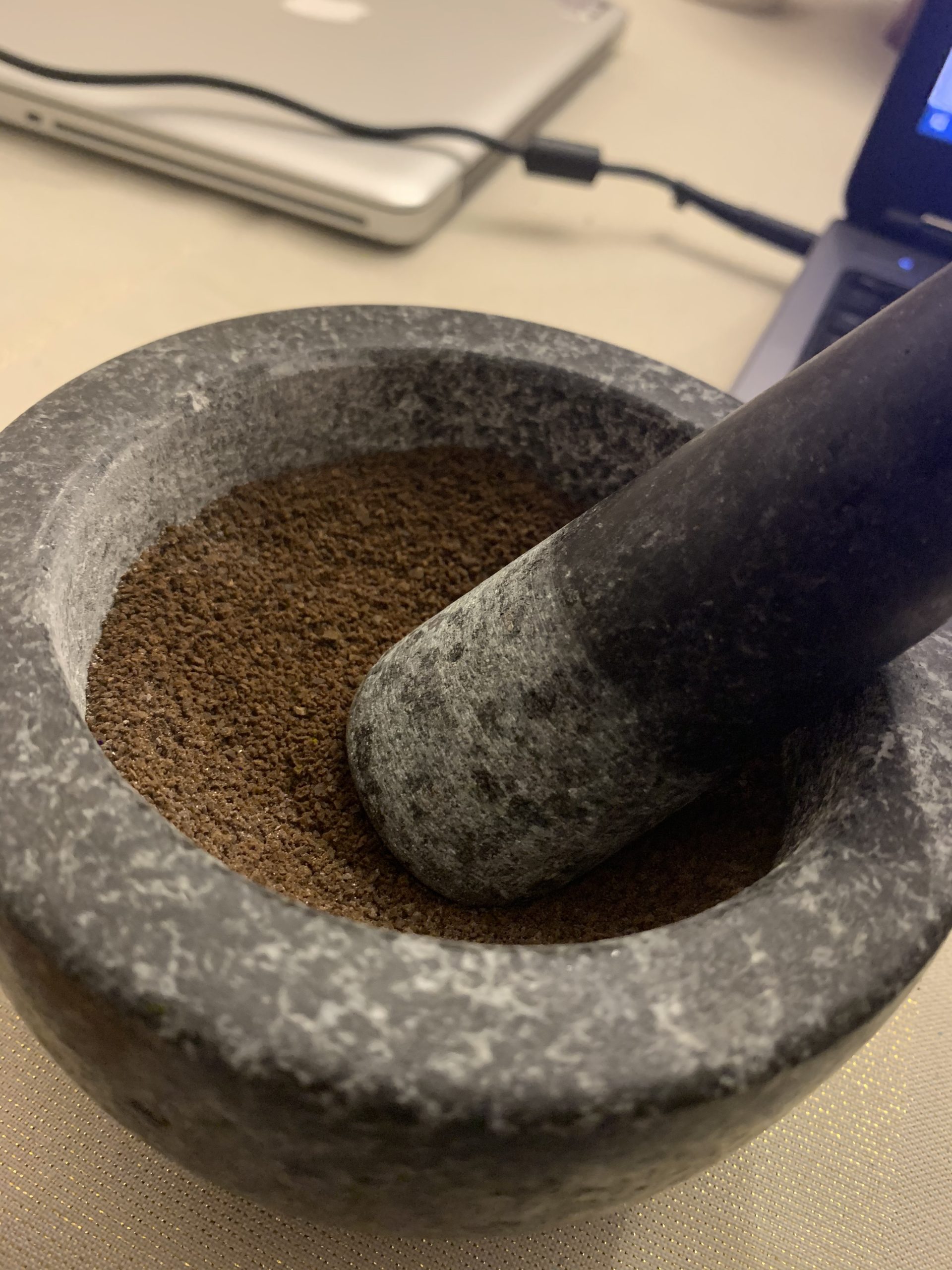 Cole & Mason 5.5-inch Granite Mortar & Pestle - Unpolished Stone Mortar & Pestle for Kitchen - Small Grinding Bowl for Herbs and Spices - Black, 8 pounds customer photo 2