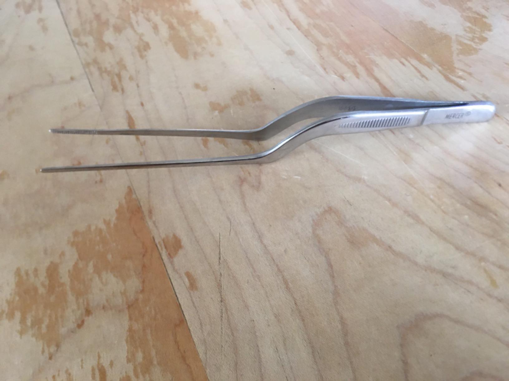 Mercer Culinary 18-8 Stainless Steel Chef Plating Tongs, Offset Tip, 6-1/2 Inch customer photo 1
