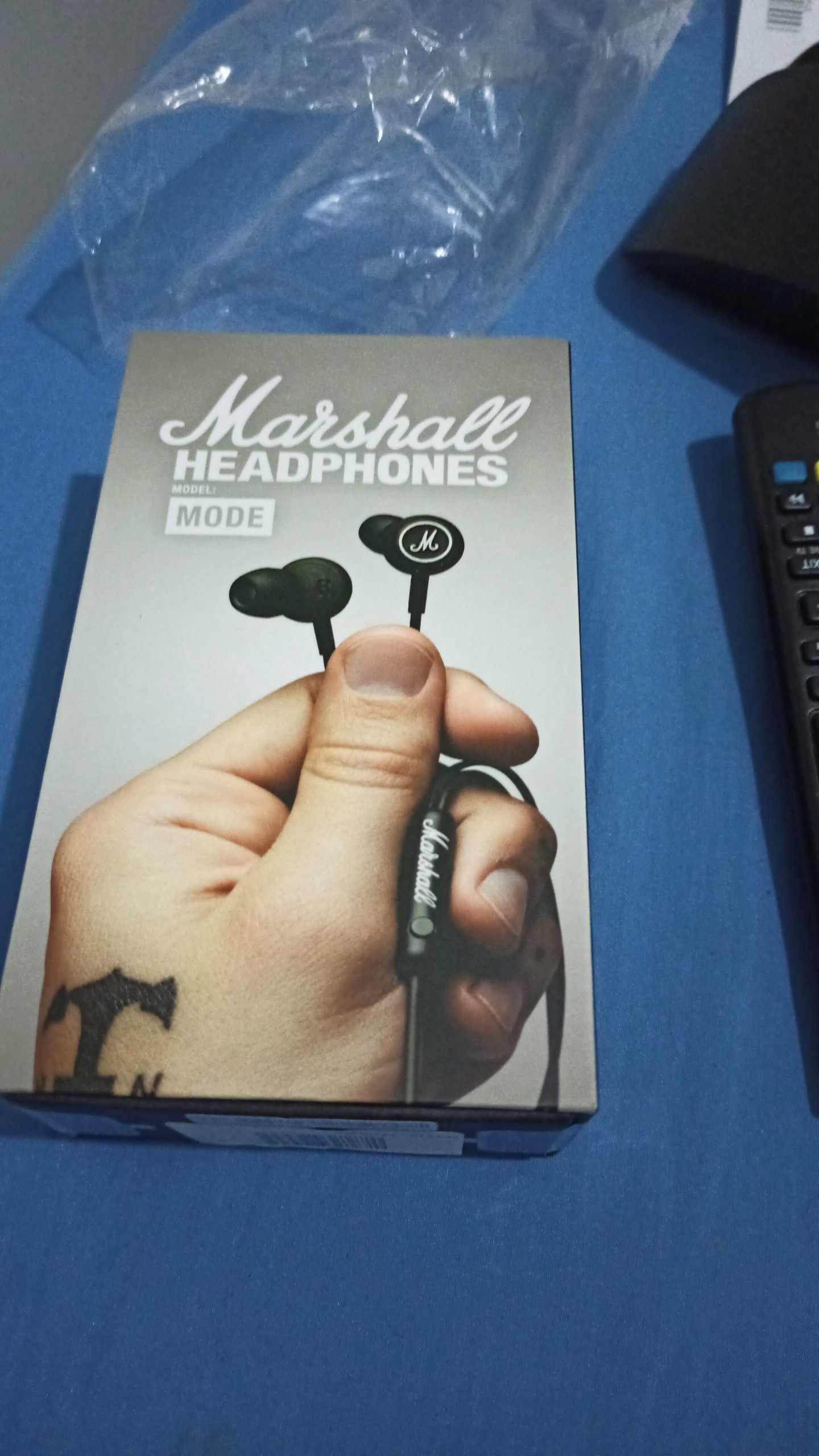 Marshall Mode in-Ear Headphones, Black & White customer photo 2