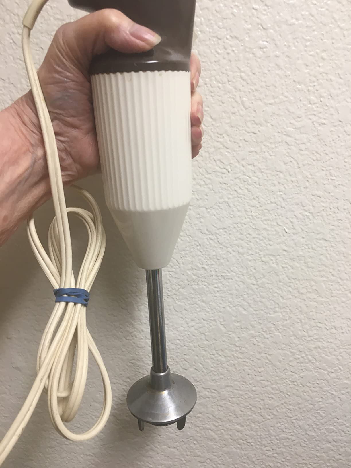 Bamix Classic Immersion Blender 150W - Swiss Made 2-Speed Hand Blender with 3 Blades (Multipurpose Blade, Beater & Whisk) for Soups, Smoothies, Purees & More - White customer photo 2
