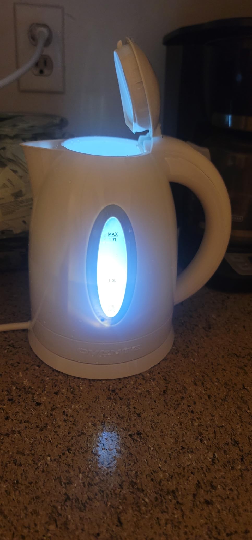 OVENTE Electric Kettle, 1.7L Fast Boiling Water Heater for Coffee or Tea, BPA Free with Water Level Gauge, Auto Shut-Off, Boil-Dry Protection, Indicator Light and Removable Filter, Pink KP72P customer photo 2