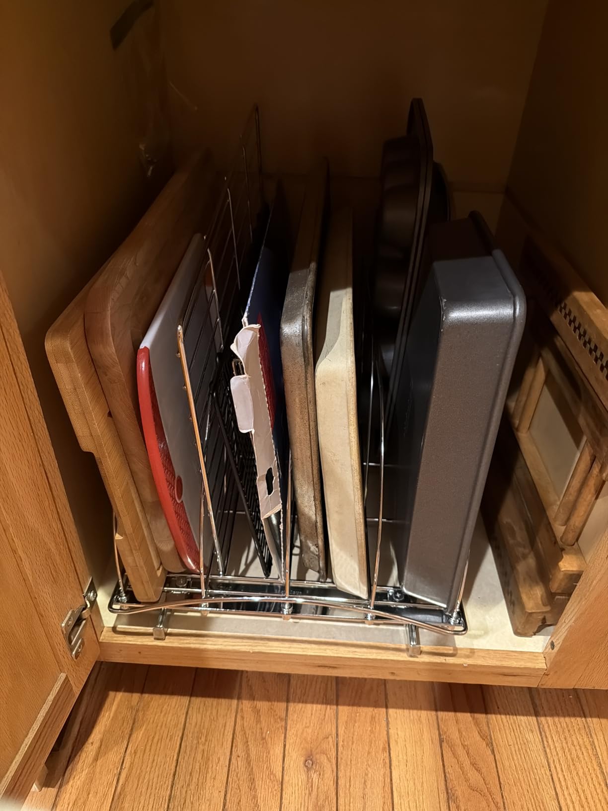 LYNK PROFESSIONAL Pull Out Cutting Board, Baking Pan, and Cookie Sheet Organizer for Cabinet - Lifetime Ltd. Warranty - Slide Out Kitchen Cabinet Organizers - 10 x 21 Deep - Pull Out Drawer, Chrome customer photo 2