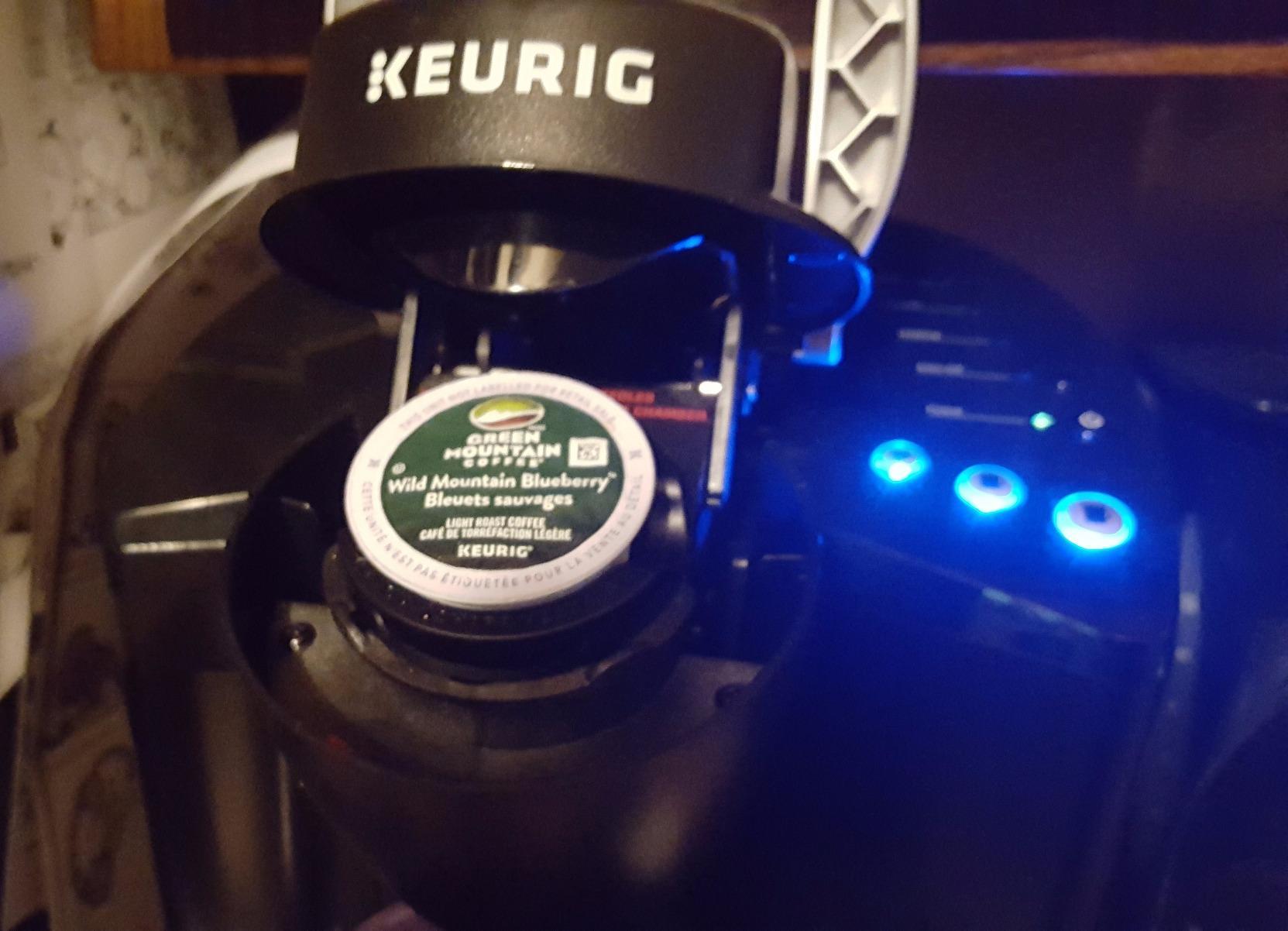 Keurig K-Classic Single Serve K-Cup Pod Coffee Maker, with 3 Brew Sizes, 48oz Removable Reservoir, Black customer photo 1