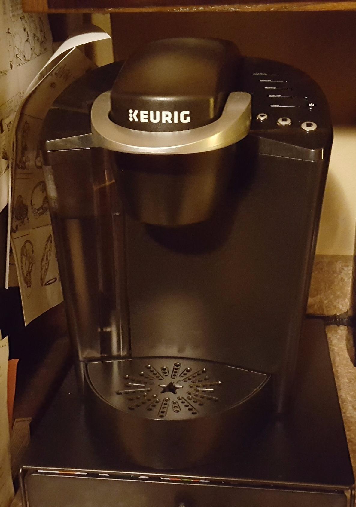 Keurig K-Classic Single Serve K-Cup Pod Coffee Maker, with 3 Brew Sizes, 48oz Removable Reservoir, Black customer photo 2