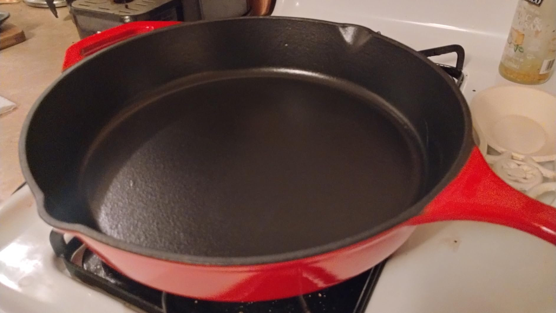 Utopia Kitchen Premium Saute Frying Pan 12 Inch, Cast Iron Chefs Pan, Pre Seasoned Cast iron Skillet With Lid, Safe Grill Cookware for Indoor & Outdoor Use, Black customer photo 1