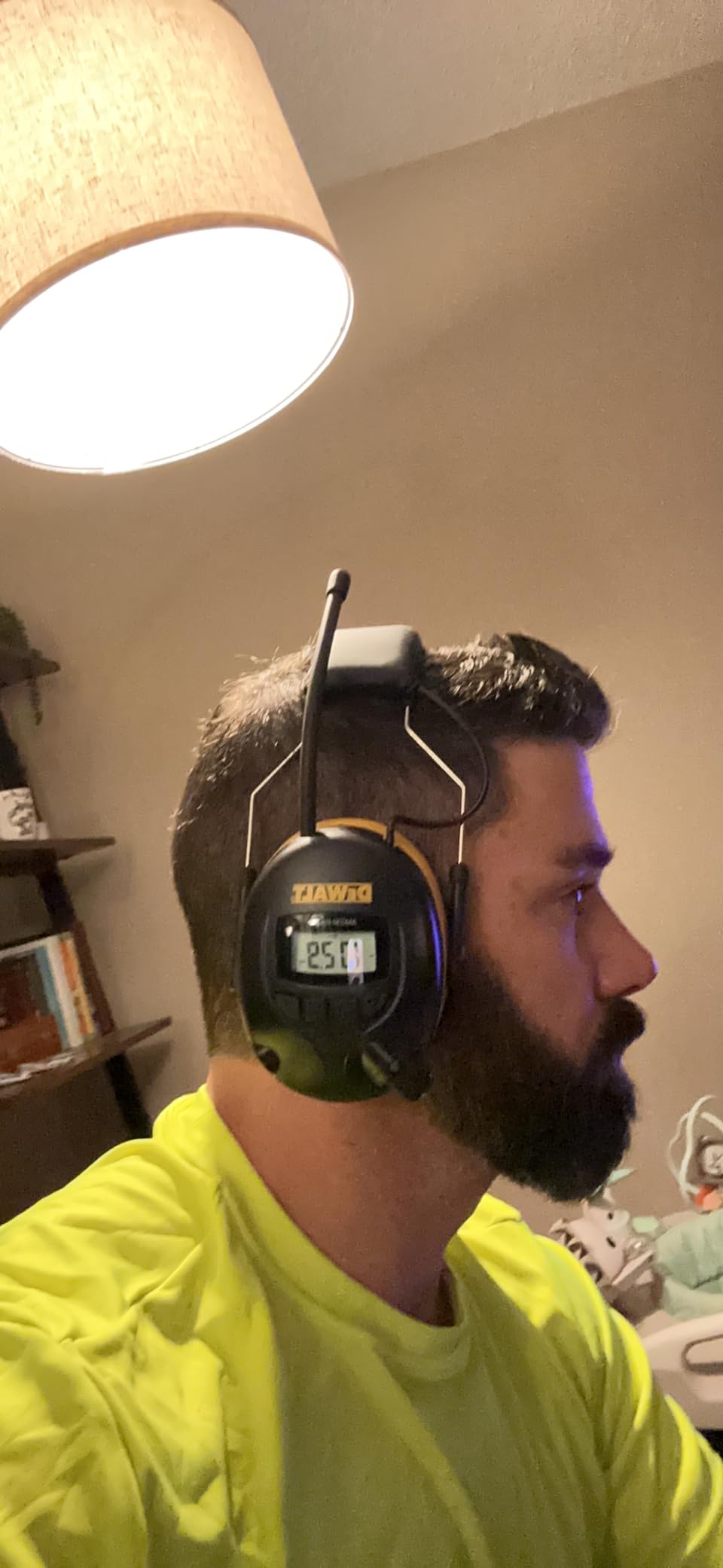 DEWALT DPG15 Hearing Protection Earmuffs with AM/FM Radio, LCD Display, NRR 25dB customer photo 2