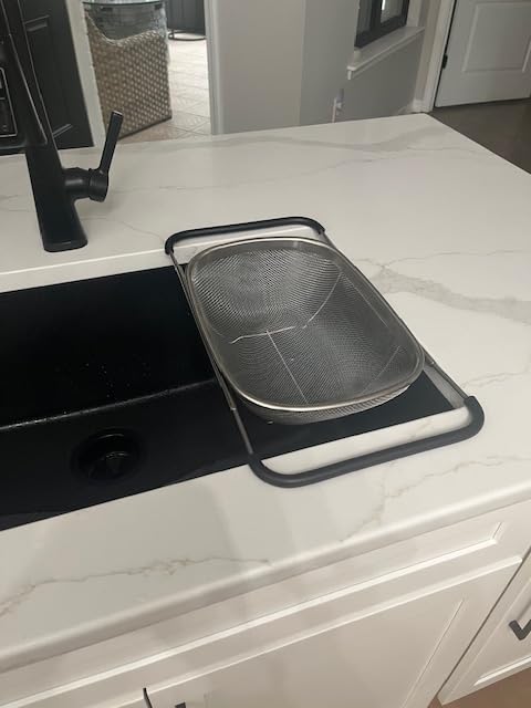 U.S. Kitchen Supply Stainless Steel Colander Strainer - 6-Quart Collapsible Colander with Expandable Rubber Handles customer photo 1