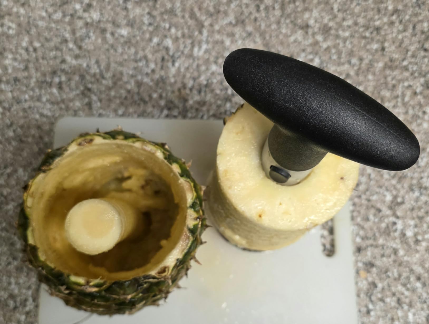 Newness Premium Pineapple Corer, [Upgraded, Reinforced, Thicker Blade] Stainless Steel Pineapple Core Remover Tool for Home & Kitchen with Sharp Blade for Diced Fruit Rings customer photo 2