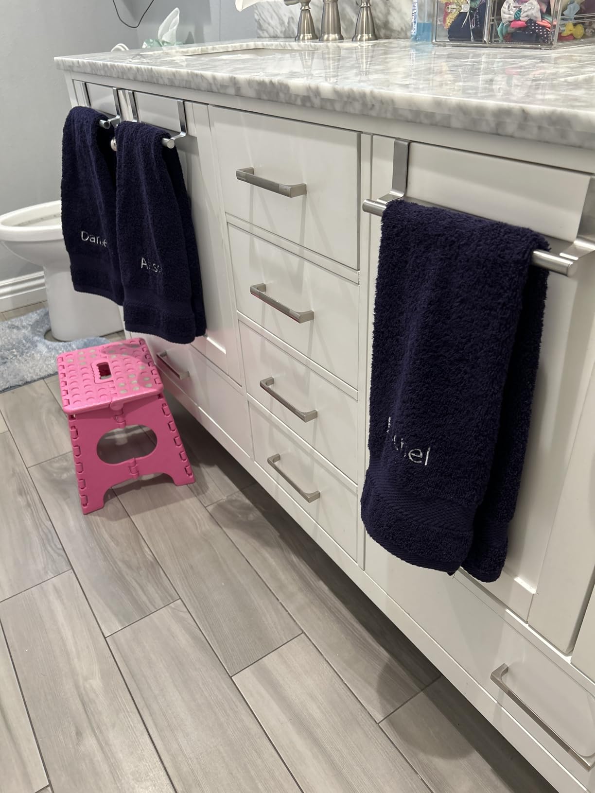 Stainless Steel Over Door Towel Rack Bar Holders for Universal Fit on Over Cabinet Cupboard Doors 2 Pack (Sliver) customer photo 2