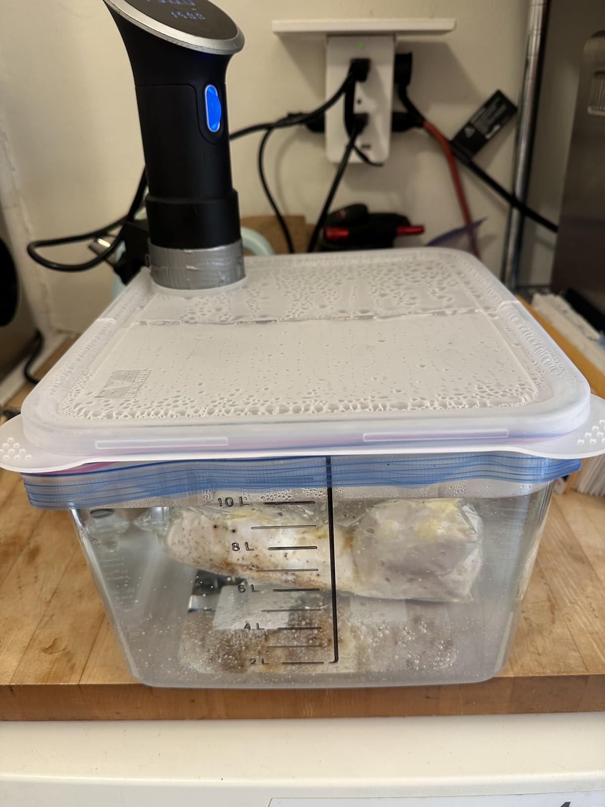 EVERIE Collapsible Hinged Lid Compatible with Anova Nano 750w, 800w, 900w, AN500-US00 1000w and Compatible with Rubbermaid Container 12,18,22 Quart(Corner Mount) customer photo 1
