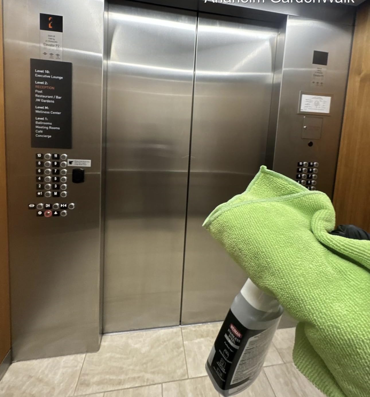 Weiman Stainless Steel Cleaner & Polish, Anti Fingerprint Spray Stainless Steel Cloth customer photo 1