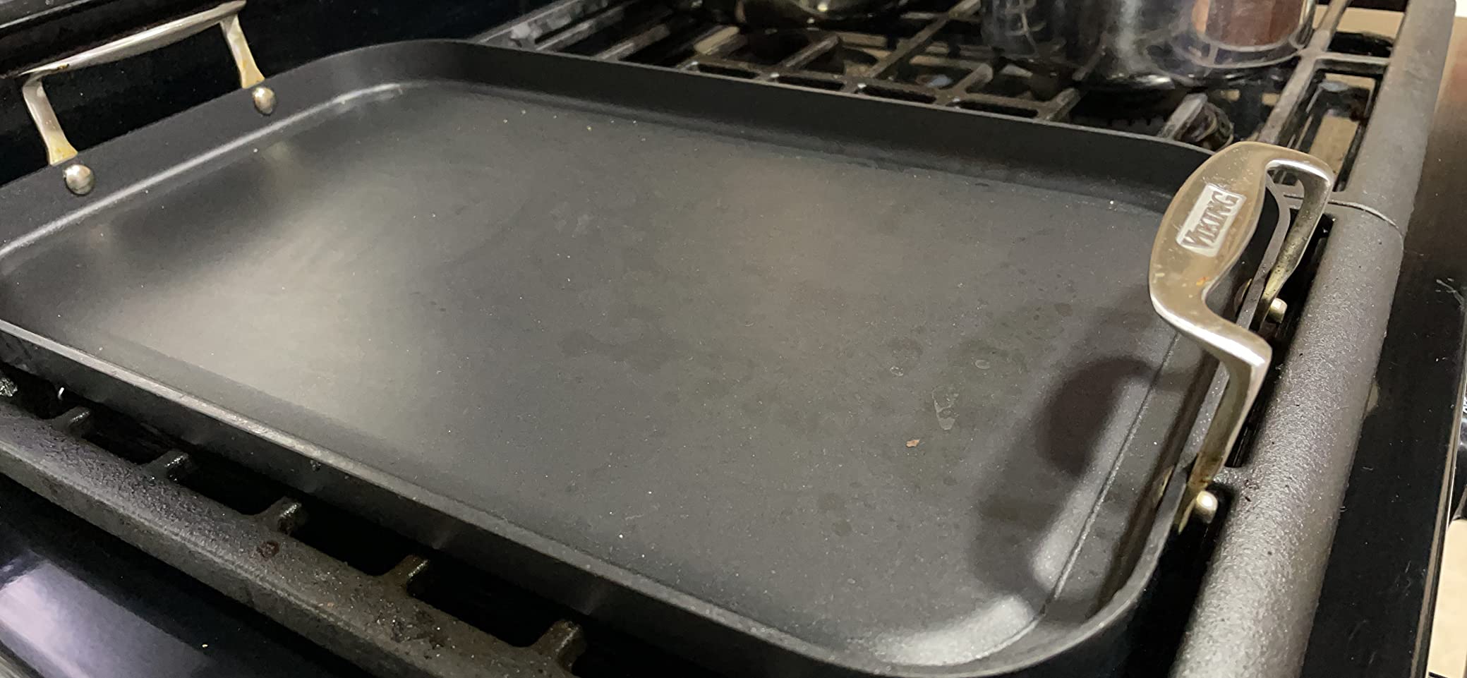 Viking Nonstick Double Burner Griddle, 19 x 11 Inch Hard Anodized Kitchen Grill Pan with Handles, Oven Safe, Works on Gas, Ceramic, and Electric Stove Top customer photo 2