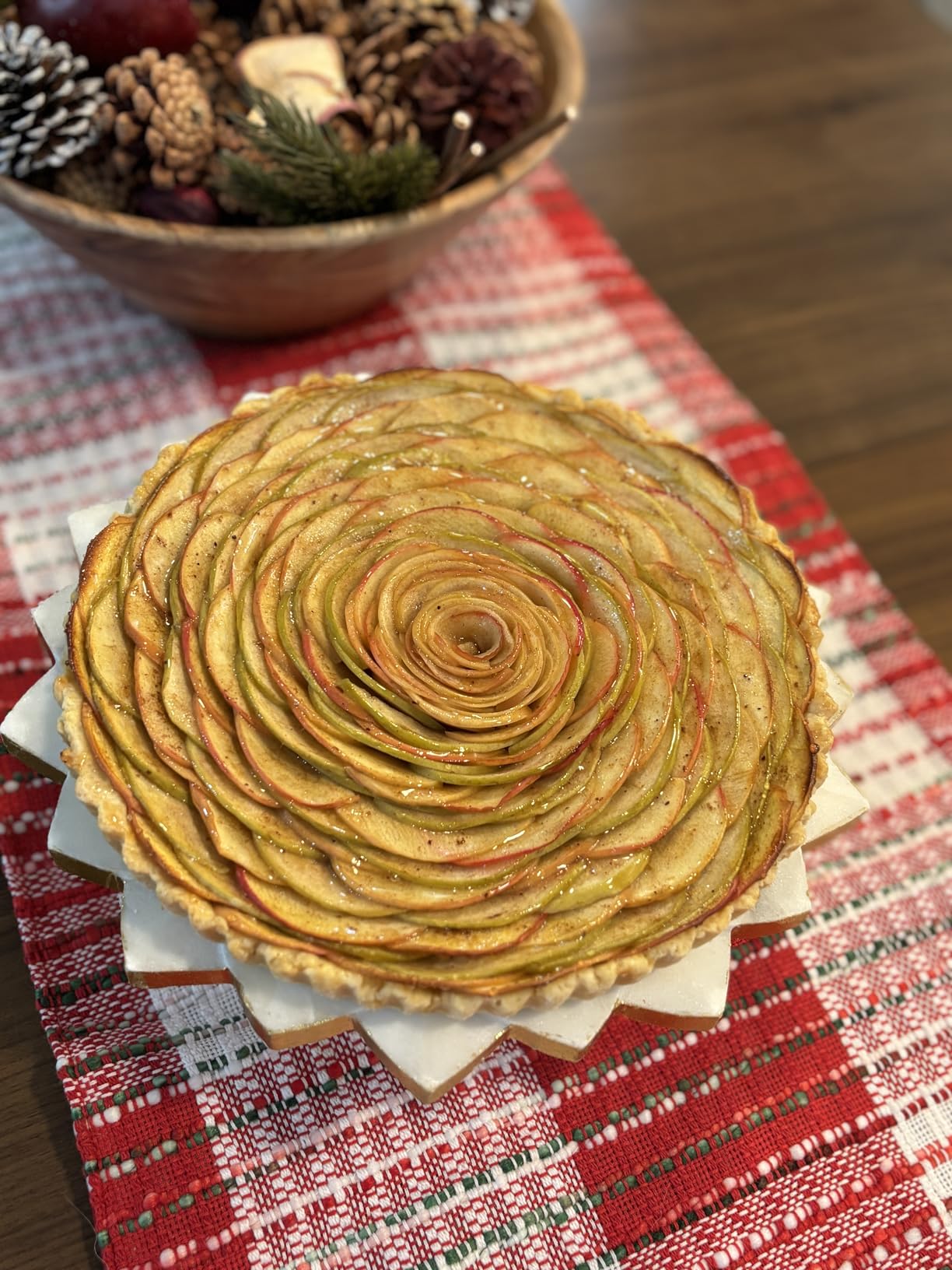 CHEFMADE 9.5-Inch Round Tart Pan with Removable Loose Bottom, Non-Stick Carbon Steel Quiche Pan (Champagne Gold) customer photo 2