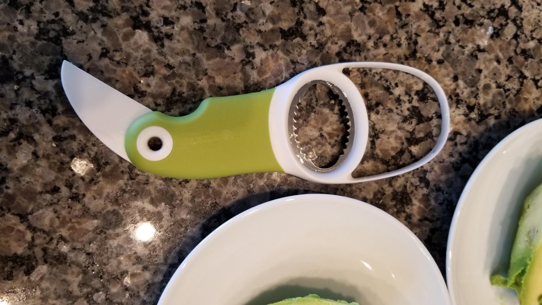 Joseph Joseph GoAvocado 3-in-1 Avocado Slicer, Green customer photo 1
