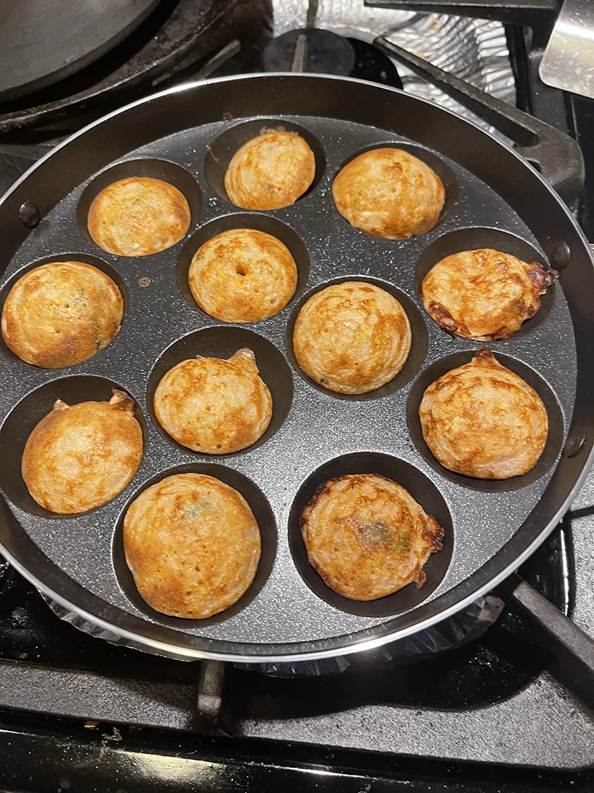 Non Stick Appam Pan,Appam Maker,12 Pits Appam Maker, Nonstick Appam Pan,Appa Chetty Paniyaram Pan Patra, (Medium Size) customer photo 2