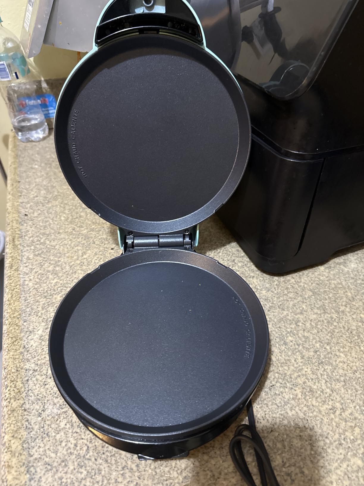 Dash Round Express Electric - Pancake Maker & Eggs Griddle System - Healthy Breakfast Maker customer photo 1