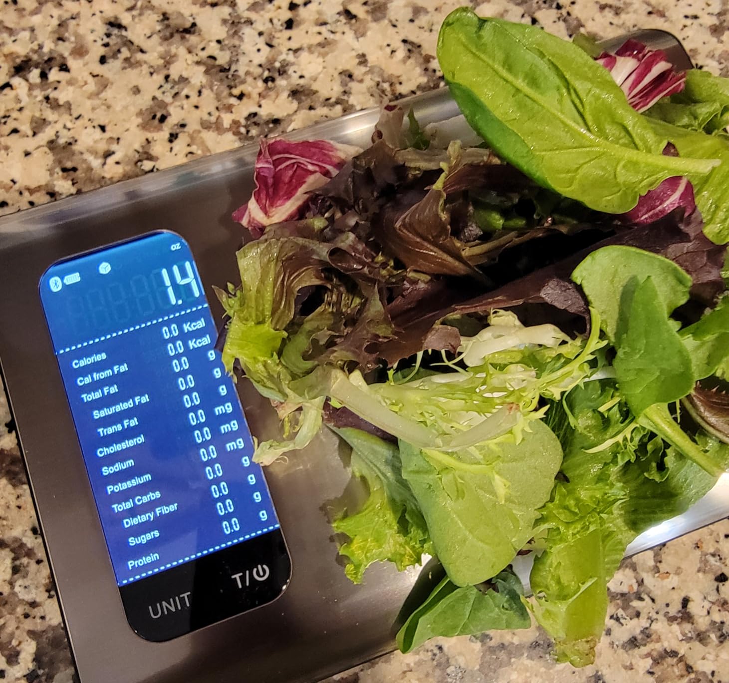 Etekcity Smart Food Kitchen Scale with Nutritional Calculator, Free App with 19 Nutrients Tracking customer photo 2
