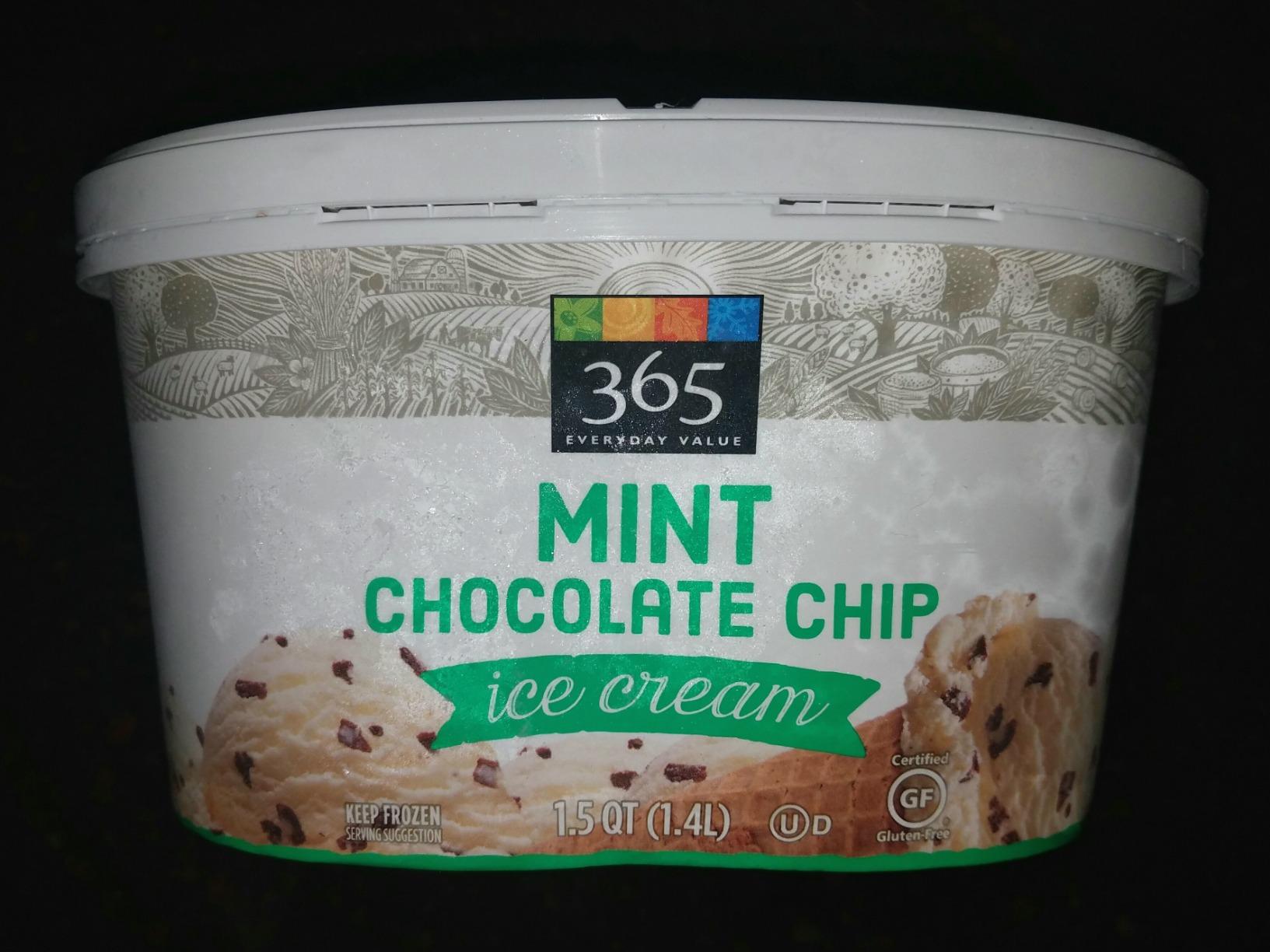 365 by Whole Foods Market, Ice Cream Mint Chocolate Chip, 1.5 Quart customer photo 1