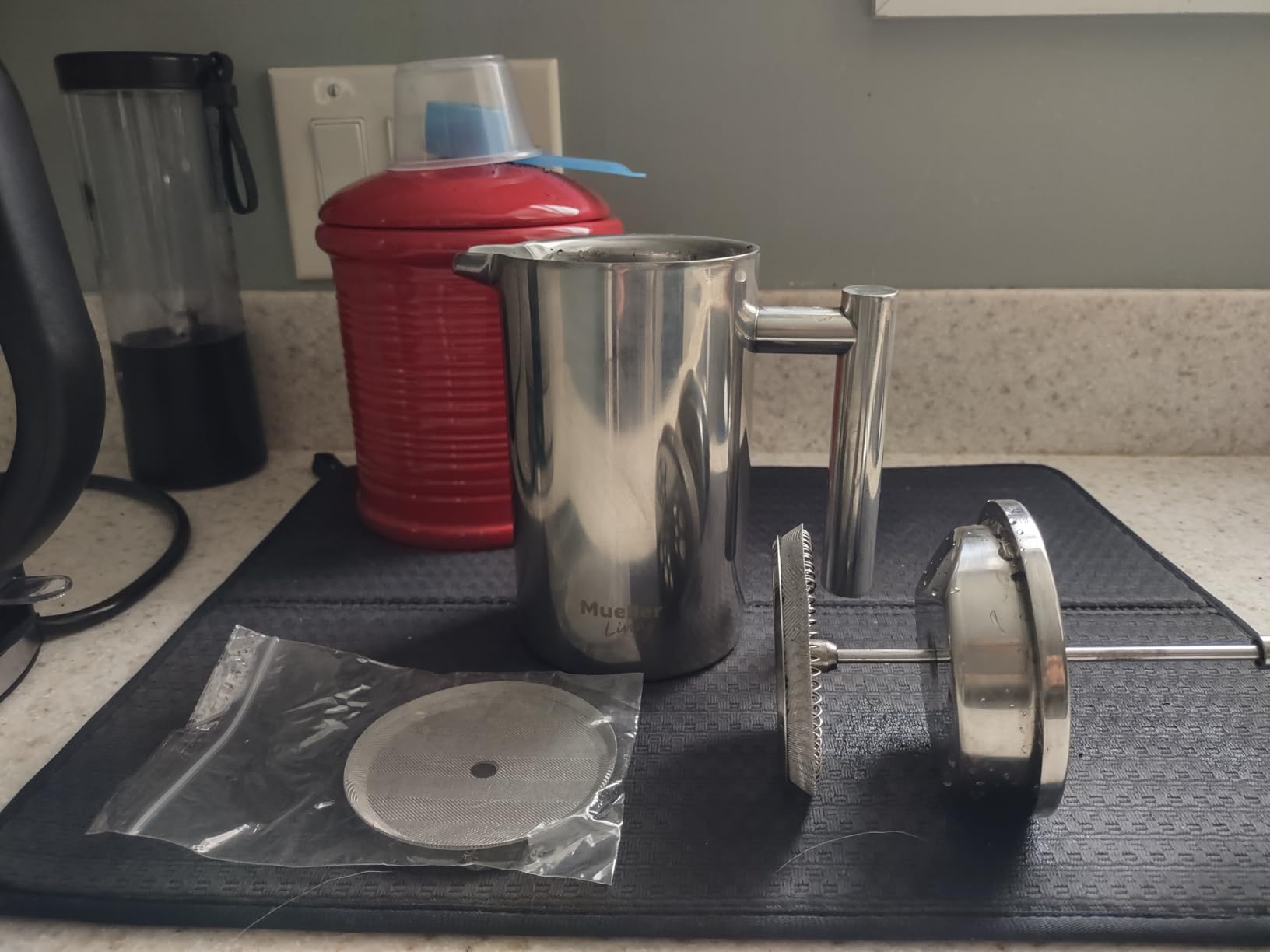 MuellerLiving French Press Coffee Maker 34oz, Stainless Steel French Press Coffee, 4 Filter Heat Resistant Double Insulated, Rust-Free, Food Grade, Dishwasher Safe Coffee Pot customer photo 2