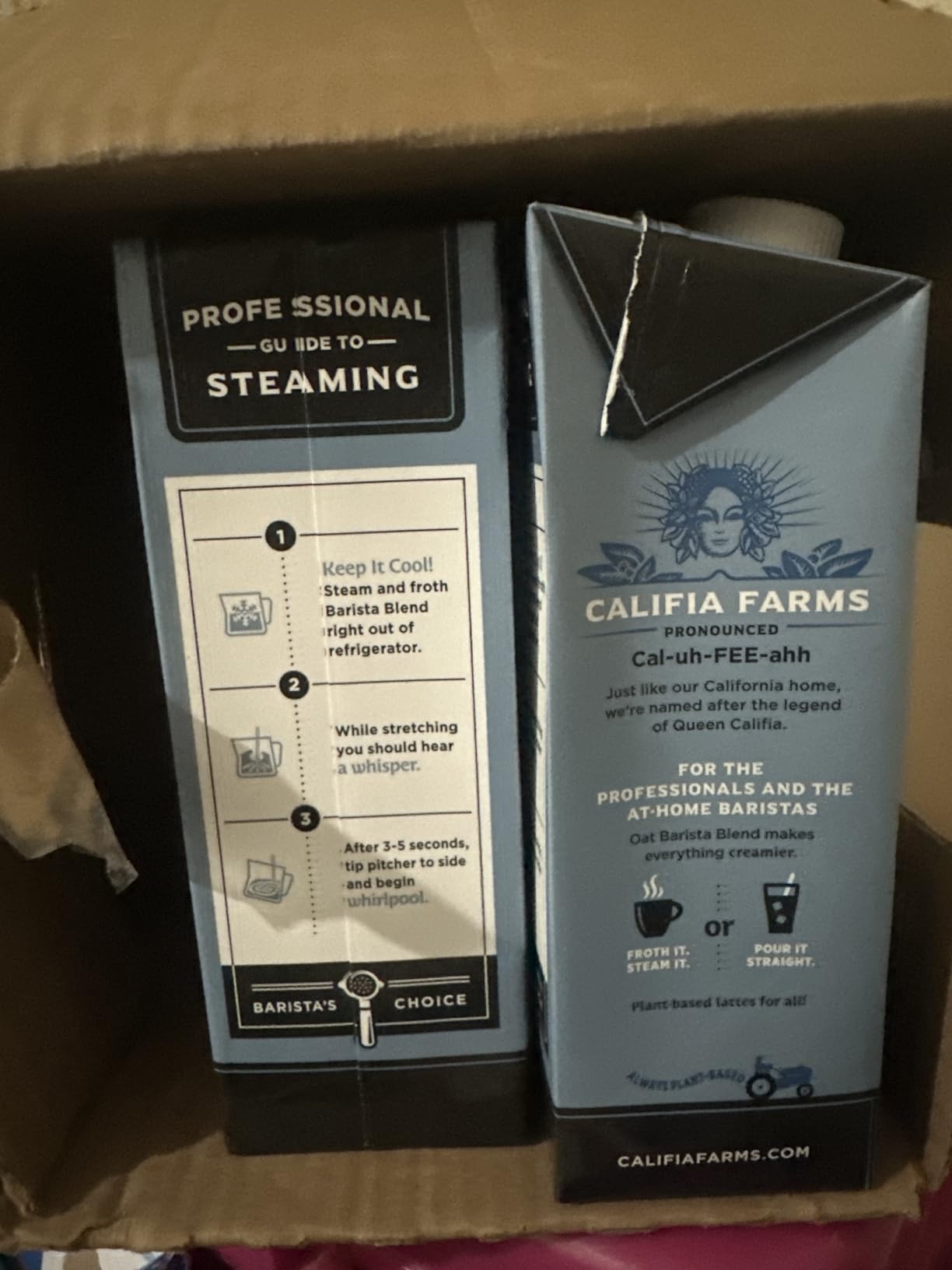 Califia Farms - Oat Barista Blend Oat Milk, 32 Oz (Pack of 6), Shelf Stable, Dairy Free, Plant Based, Vegan, Gluten Free, Non GMO, High Calcium, Milk Frother, Creamer, Oatmilk customer photo 2