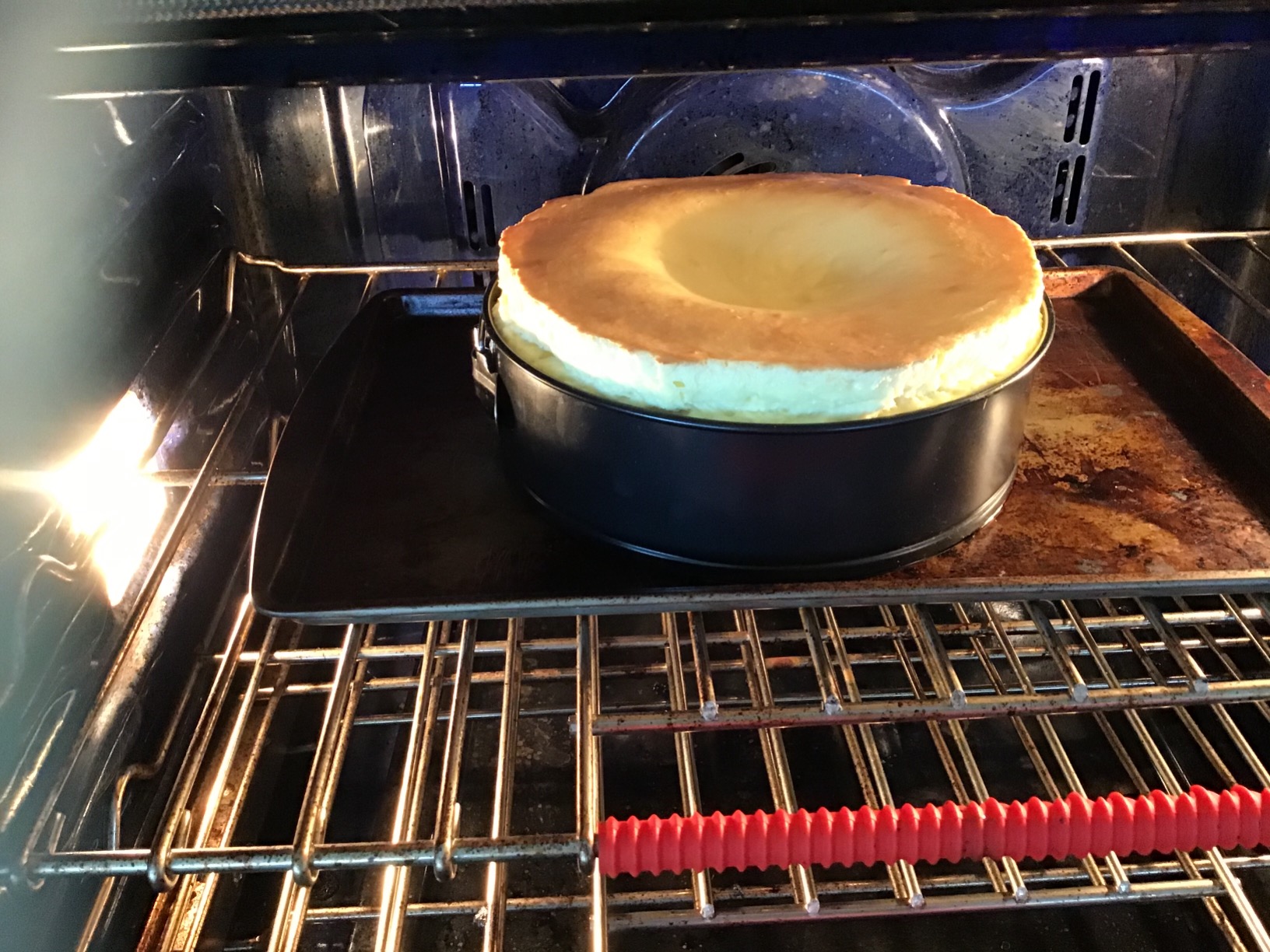 Zulay Kitchen Premium 9 Inch Springform Pan Nonstick Cheesecake Pan with Removable Bottom, Leak-Proof Design customer photo 1