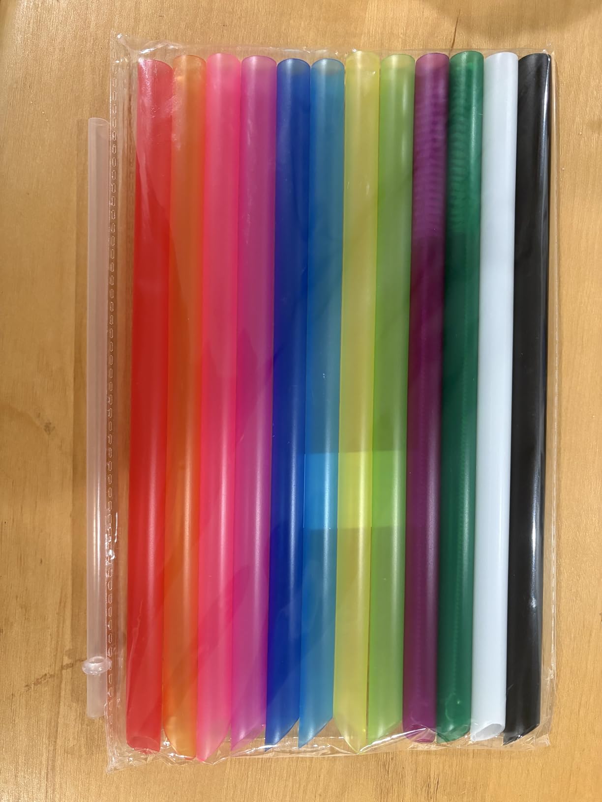 [Angled Tips] 8 Pcs Reusable Boba Straws & Smoothie Straws - Multi Colors Jumbo Wide Reusable Straw, BPA FREE Food-Grade Plastic Straw for Bubble Tea(Tapioca, Boba Pearls), Milkshakes with 2 Brushes customer photo 1
