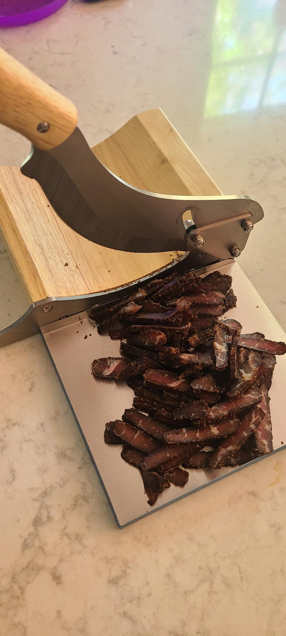 Radiused Biltong Slicer with Detachable Magnetic Tray customer photo 1