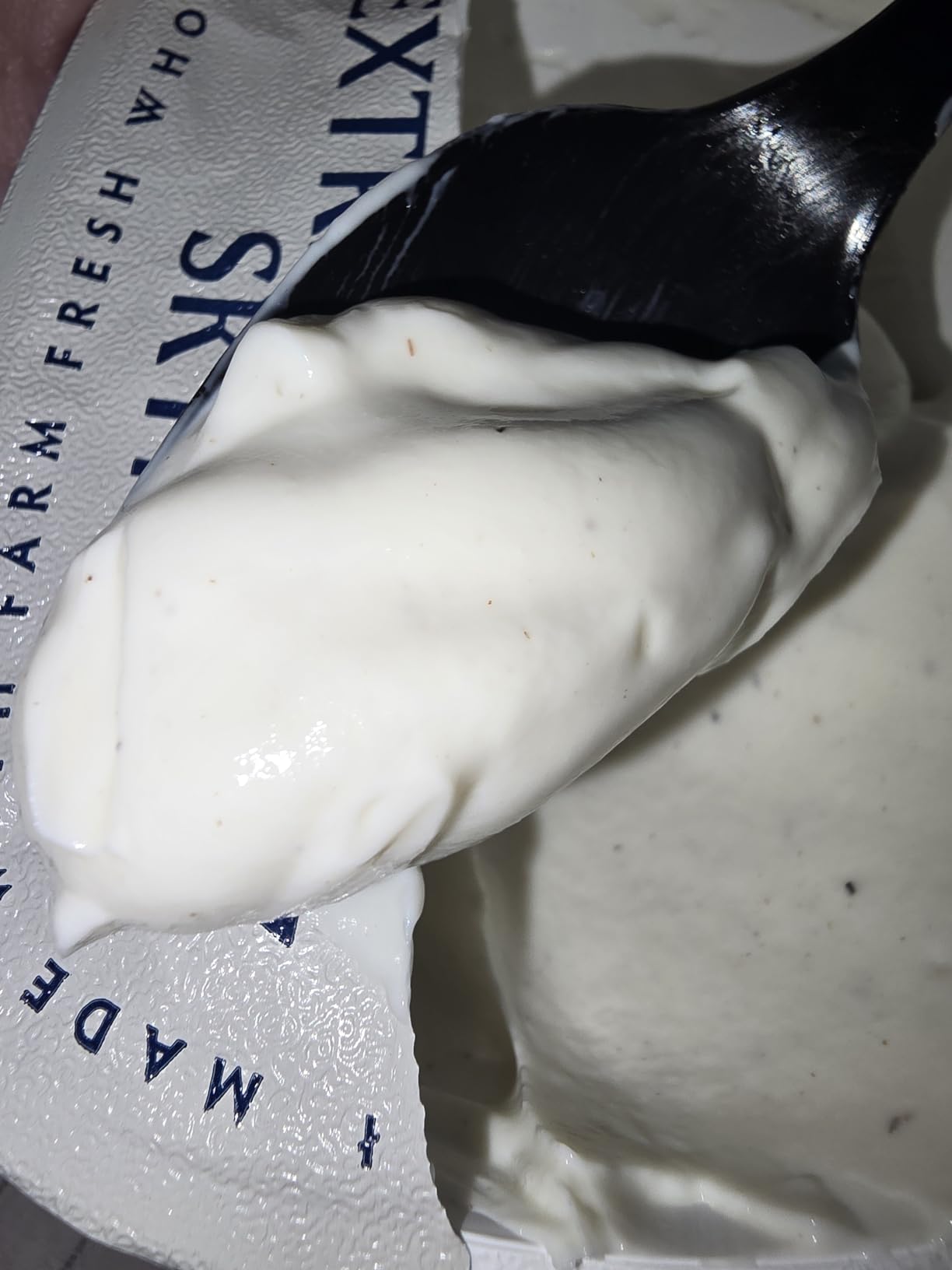 Icelandic Provisions, Yogurt Skyr Whole Milk Vanilla Bean, 4.4 Ounce customer photo 2