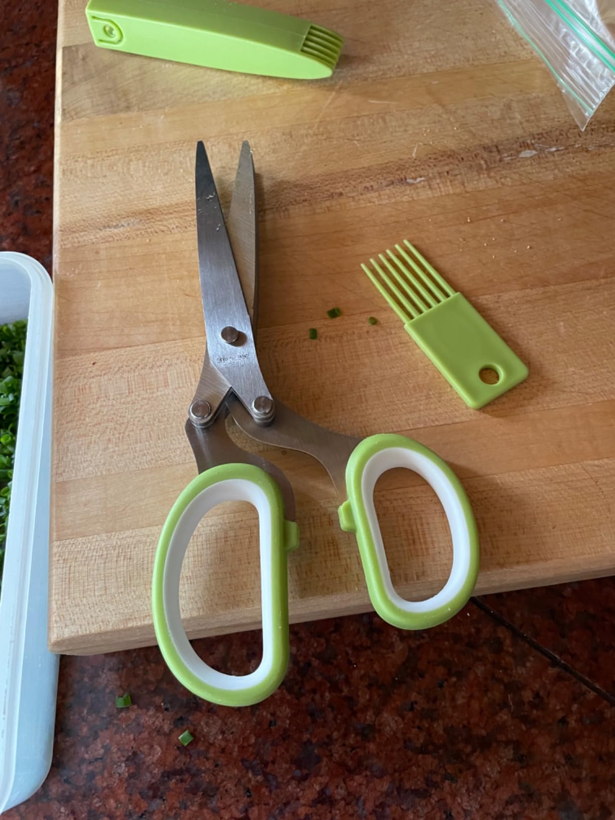 Fun Unique Kitchen Gadgets: Herb Scissors Set - Updated 2025 Cool Kitchen Tools for Cutting Fresh Garden Herbs - Sharp 5-Blade Shears with Cover, Anti-Rust Stainless Steel, Dishwasher Safe (Black) customer photo 2