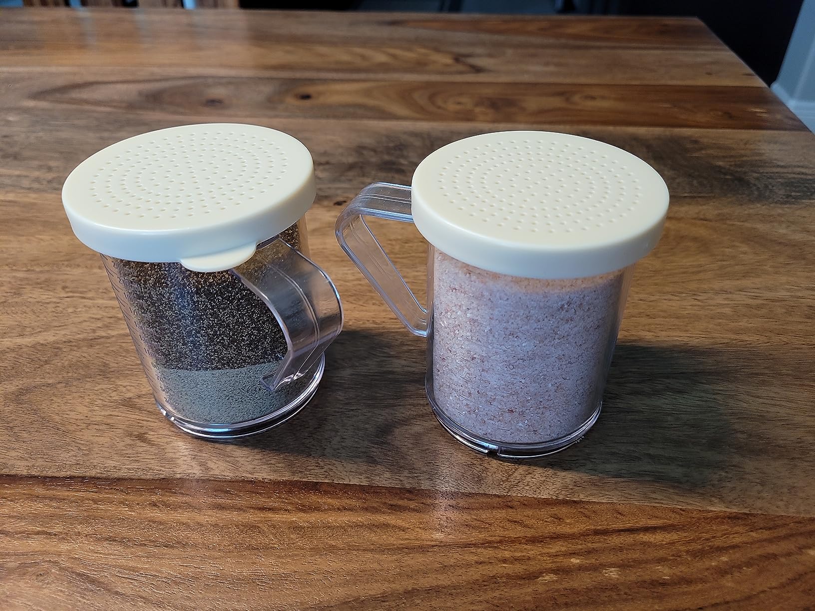 Restaurantware Spice Shaker 1 Count Plastic Shaker, Durable Seasoning Dredge with Yellow Coarse Lid customer photo 1