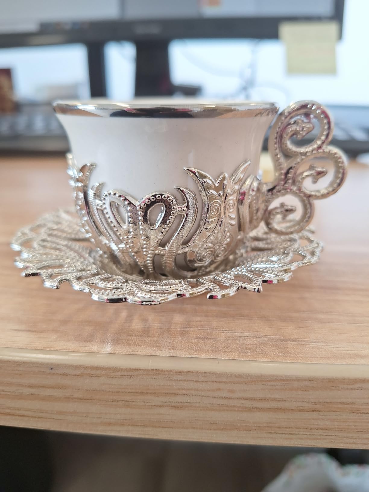 Alisveristime Turkish Coffee Cup Set, White Porcelain and Zinc Metal with Turkish Motifs, 6 Cups and Saucers (Gold) customer photo 1