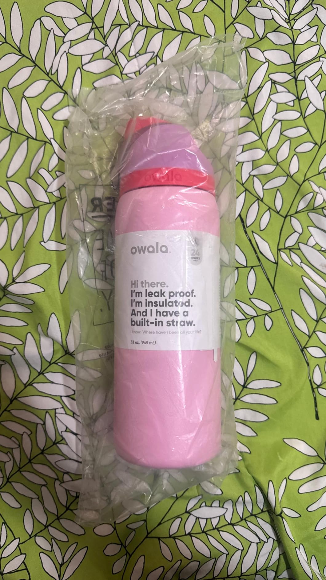 Owala FreeSip Insulated Stainless Steel Water Bottle with Straw, BPA-Free Sports Water Bottle, Great for Travel, 32 Oz, Shy Marshmallow customer photo 1