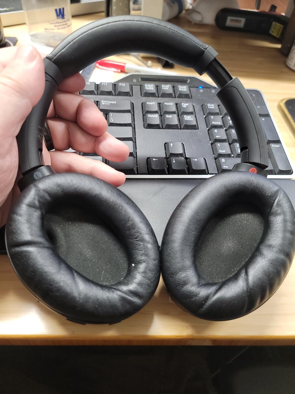 Sony WH-1000XM4 Wireless Premium Noise Canceling Overhead Headphones with Mic for Phone-Call and Alexa Voice Control, Black customer photo 2