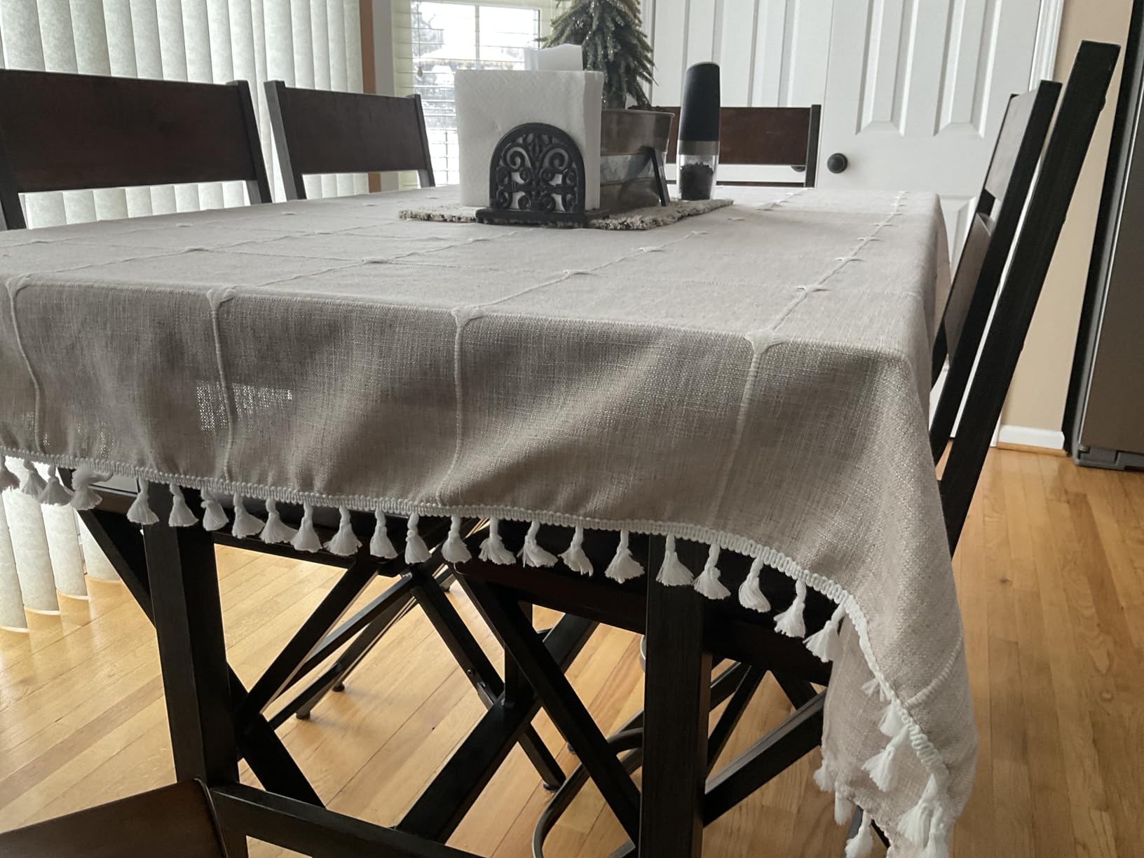 Oubonun Tablecloths for Rectangle Tables, Cotton Linen Waterproof Farmhouse Table Cloth with Boho Tassels - Wrinkle Free, Wipeable & Washable for Kitchen & Dining, 55''x86'', 6-8 Seats, Grey customer photo 2
