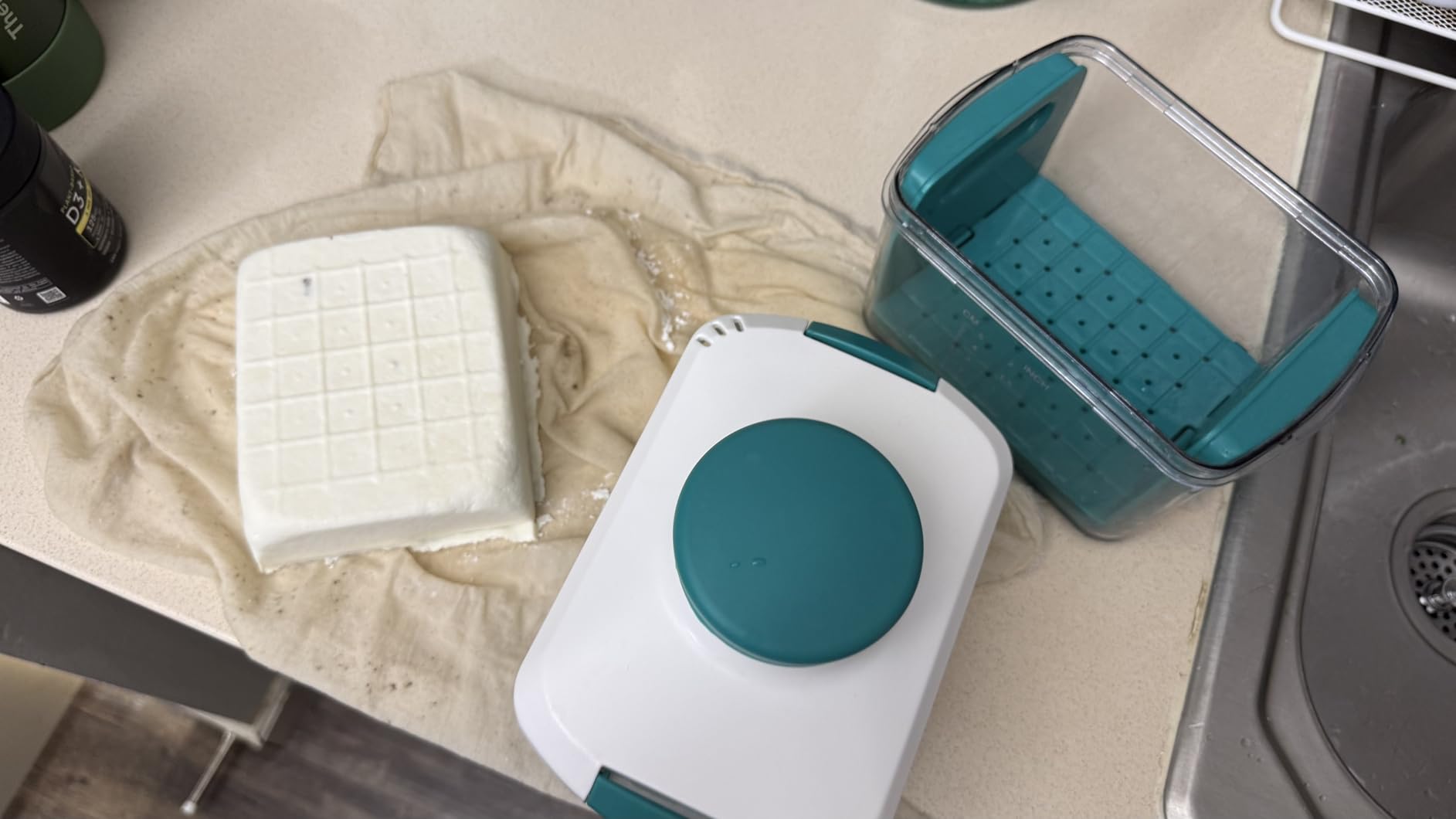 NOYA Adjustable Tofu Press - Vegan Tofu Press to Speed up Removing Water from Silken, Firm, and Extra Firm Tofu in 10-30mins without Crack - BPA Free customer photo 2