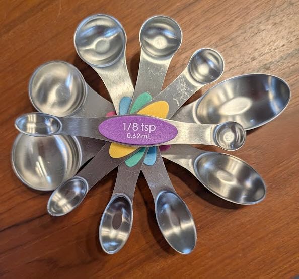 TILUCK measuring cups and magnetic measuring spoons set, stainless steel measuring cups, 6 double-sided stainless steel measuring spoons & 1 leveler (12) customer photo 1