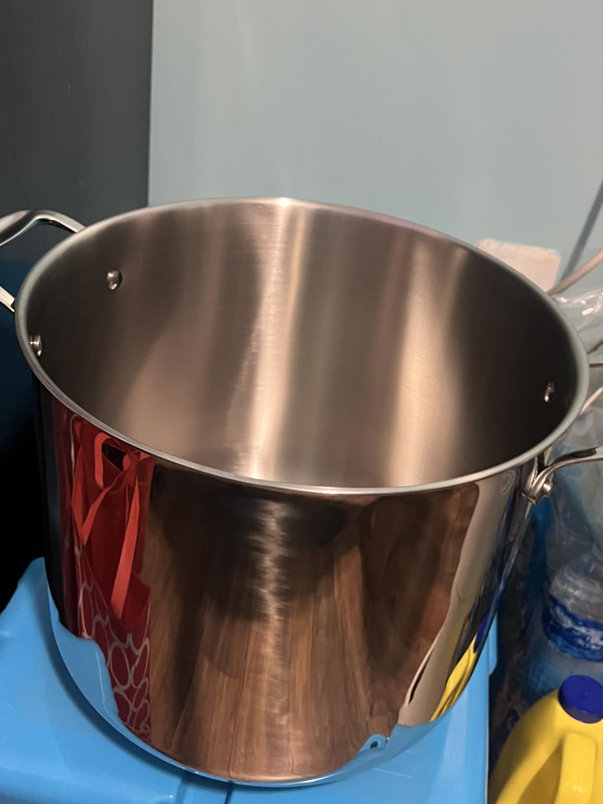 NutriChef 15-Quart Stainless Steel Stock Pot with Tempered Glass Lid - Induction Compatible Large Stockpot, Ideal for Stews & Soups, Dishwasher Safe - NCSP16 customer photo 2