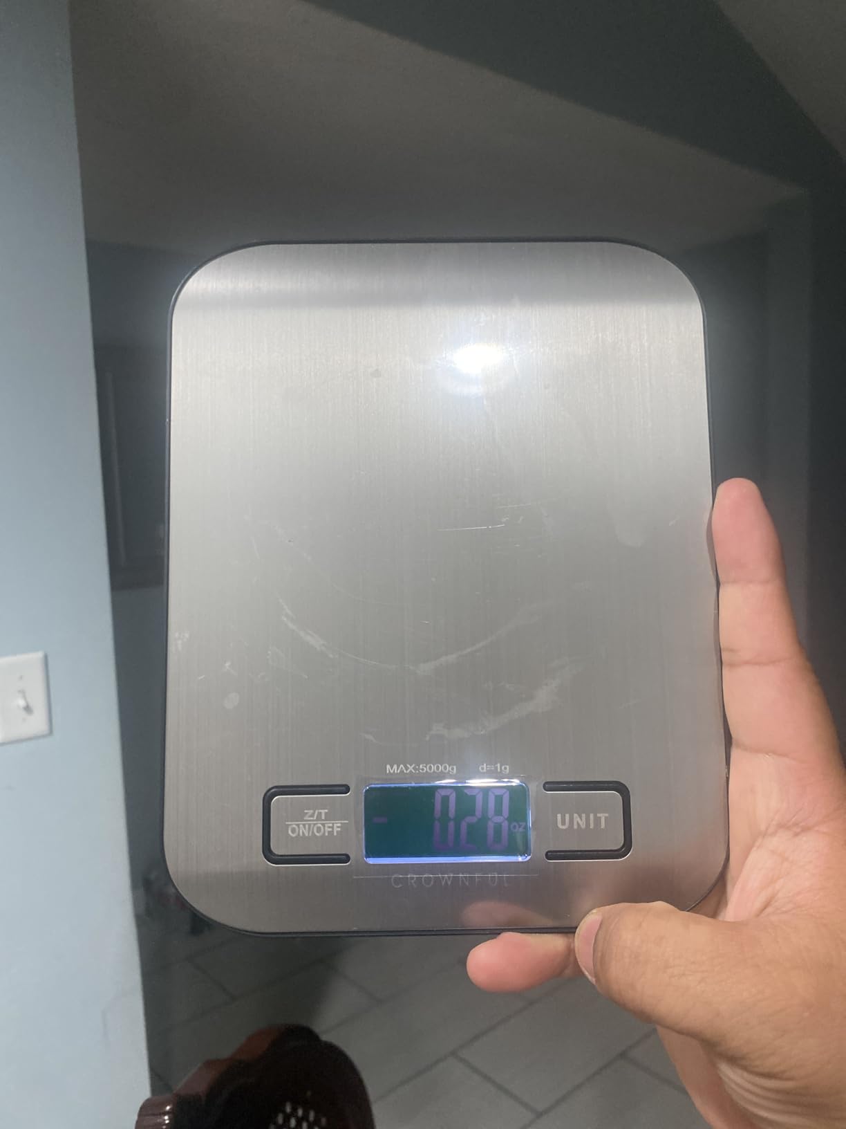 CROWNFUL Food Scale, 11 lb Digital Kitchen Scales with Built-in Coin Battery, Weight Ounces and Grams for Cooking and Baking, 6 Units with Tare Function, LCD Display, 304 Stainless Steel customer photo 2