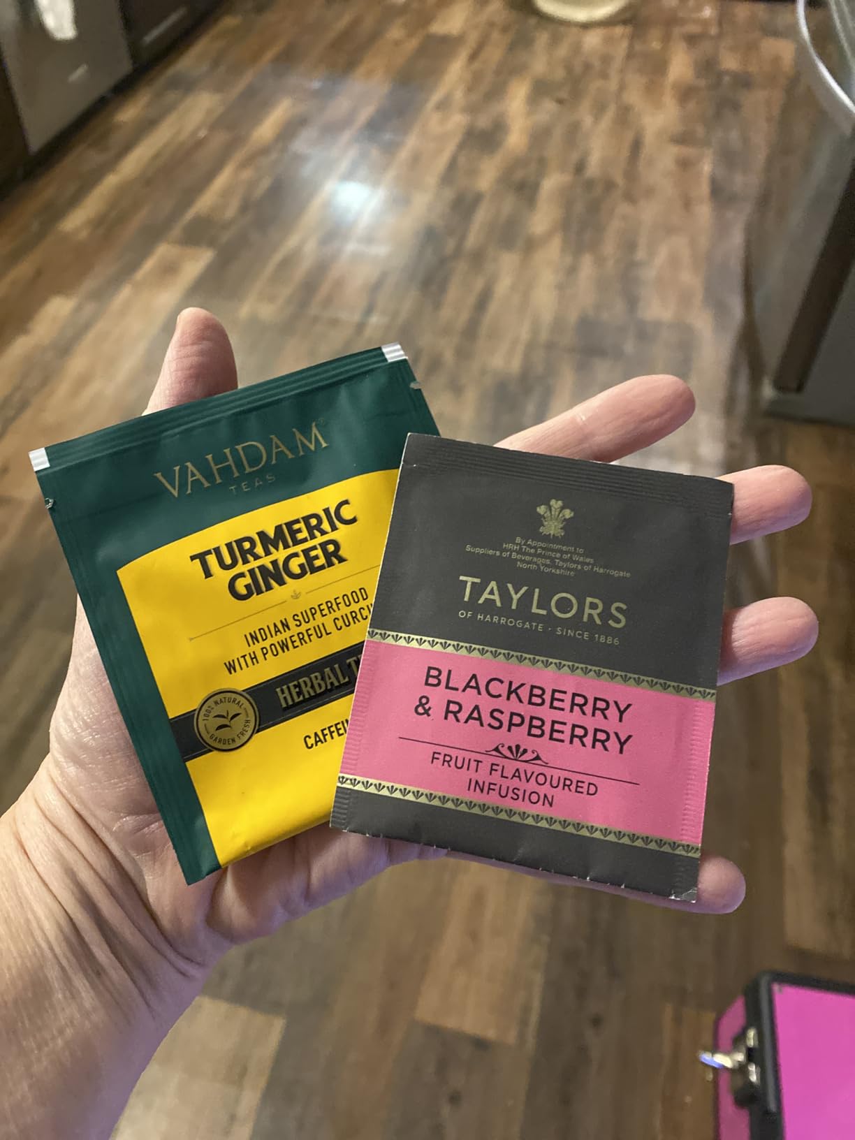 VAHDAM, Assorted Tea Sampler (20 Delicious Variety, 40 Individually Wrapped Pyramid Teabags) Long Leaf Premium Teas I Tea Gift Set I Gift Ideas for Lovers | Gifts for Him/Her customer photo 2