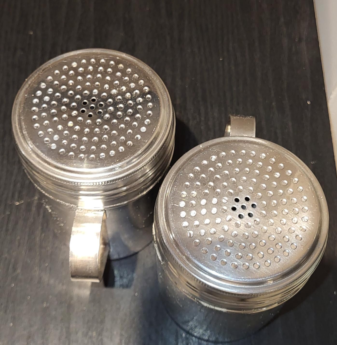 EHOMEA2Z Stainless Steel Dredge Shaker Ideal For Salt, Spice, Sugar, Flour (1, 10 oz) customer photo 2