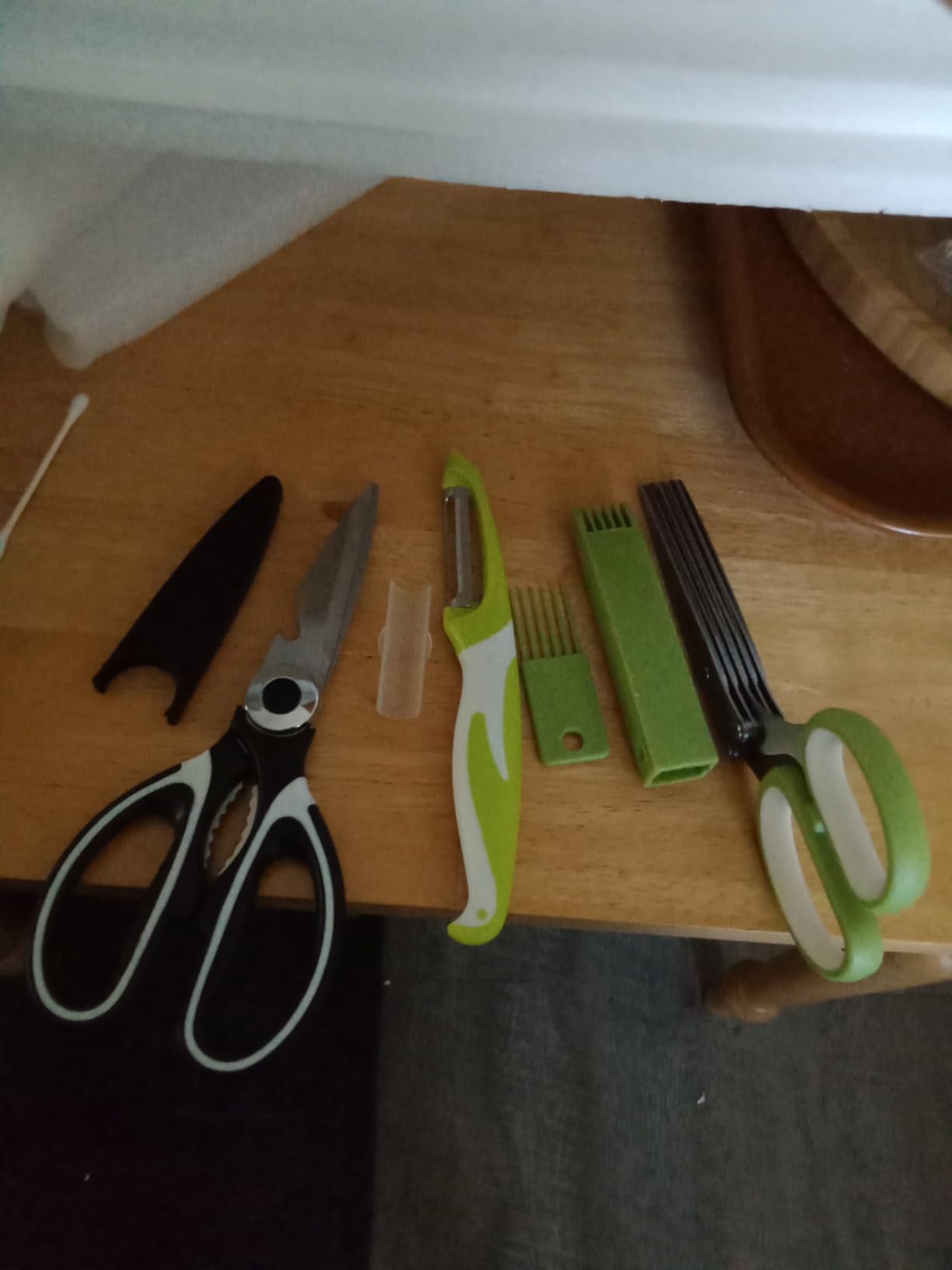 2-Pack Herb Scissors Set with 5 Blades & 3 Blades, Green Stainless Steel Kitchen Shears for Herbs, Veggies, Paper Shredding, with Cleaning Comb & Cover customer photo 2