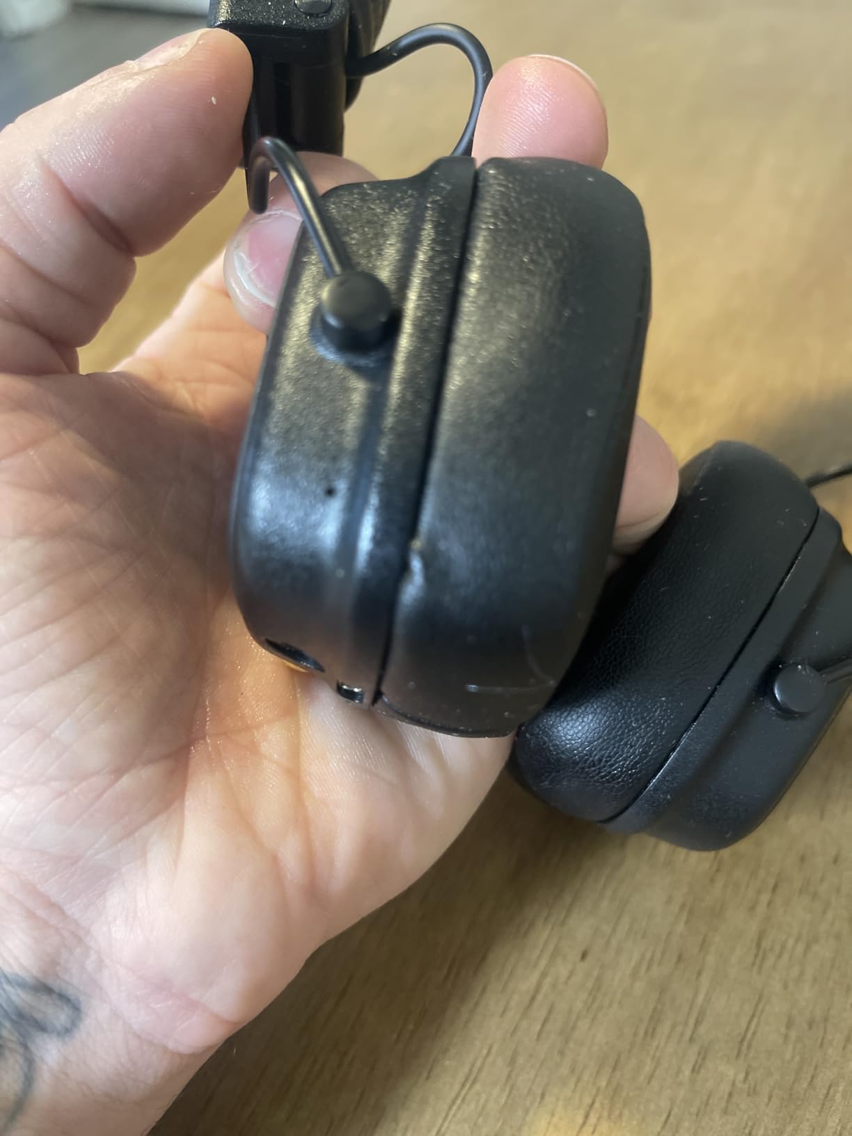 Major IV On-Ear Bluetooth Headphone, Black customer photo 2